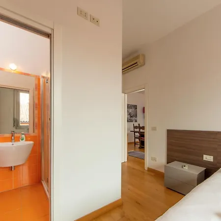 Apartment Isaia *